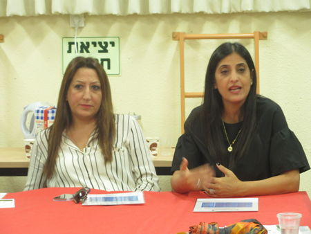 מימין לשמאל: קרן סבג, מנהלת ביה